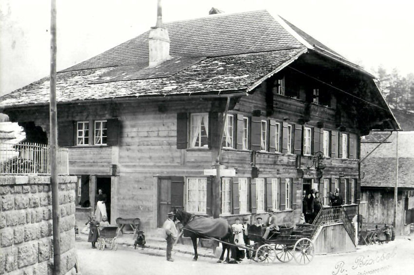 The Posthotel Rössli in 1880